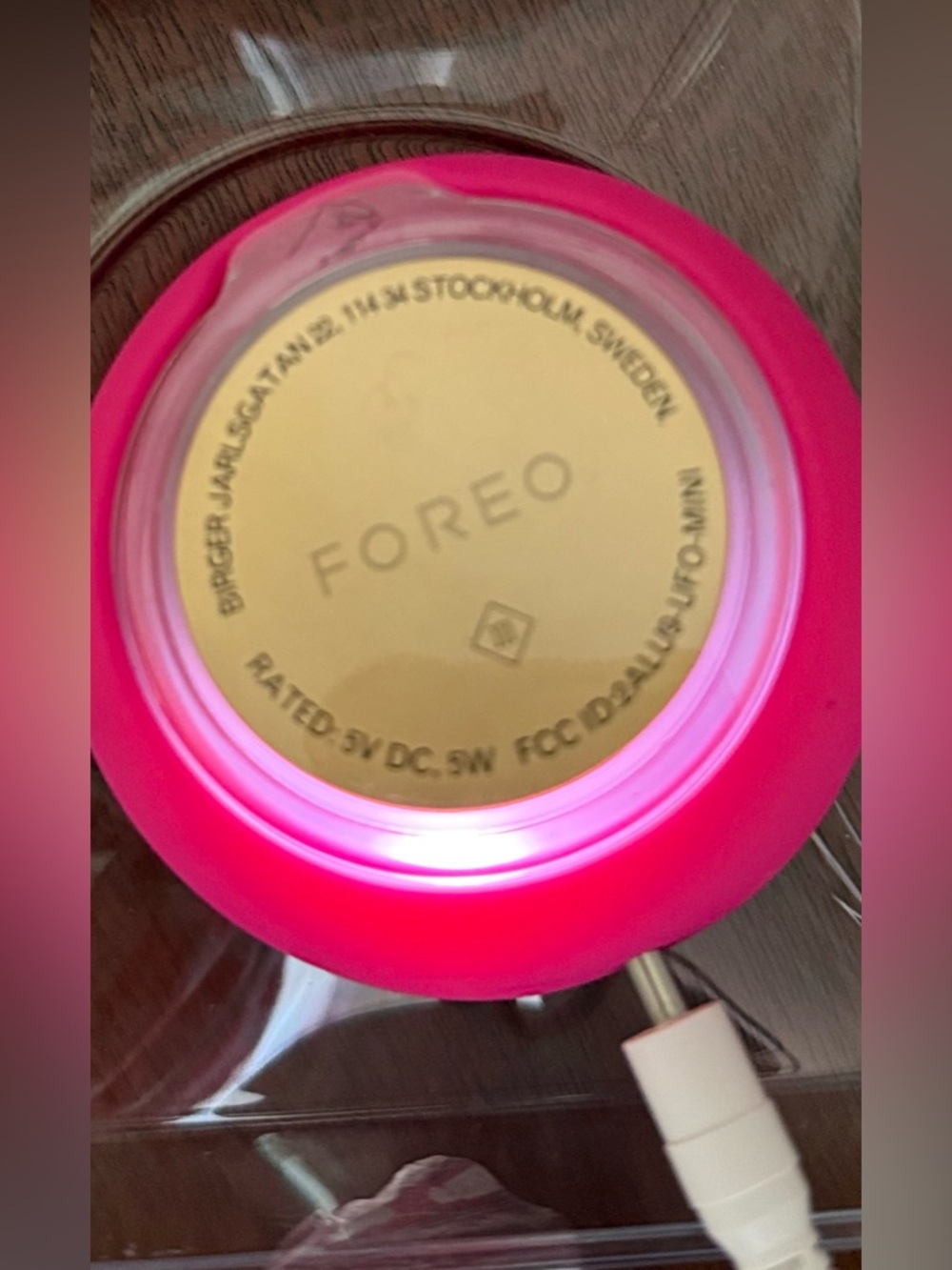 FOREO UFO Mini Smart Mask Device - Hot Pink with Gold Center